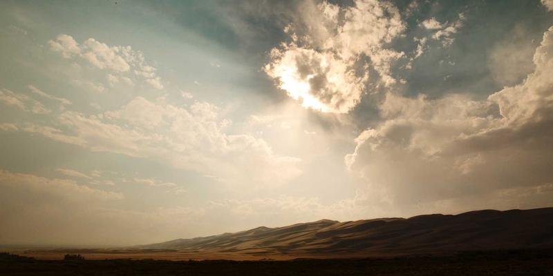 双峰木业38年匠心之路：揭秘高端实木家具的艺术与传承