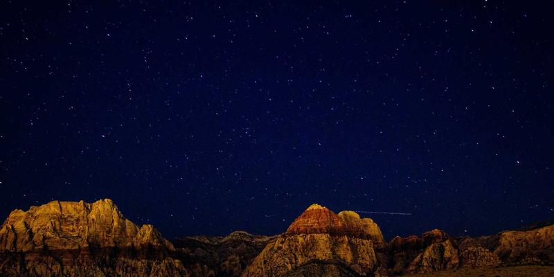 双峰木业创新表面处理工艺：揭秘抗划伤、耐污渍的哑光木蜡油涂层如何重塑木制品与家具定制未来
