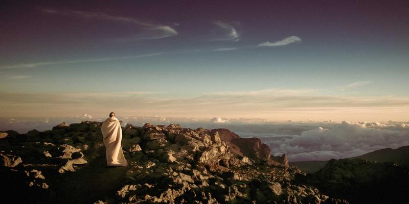 双峰木业：智能生产线如何重塑高端实木家具定制，实现效率与精度的双重飞跃